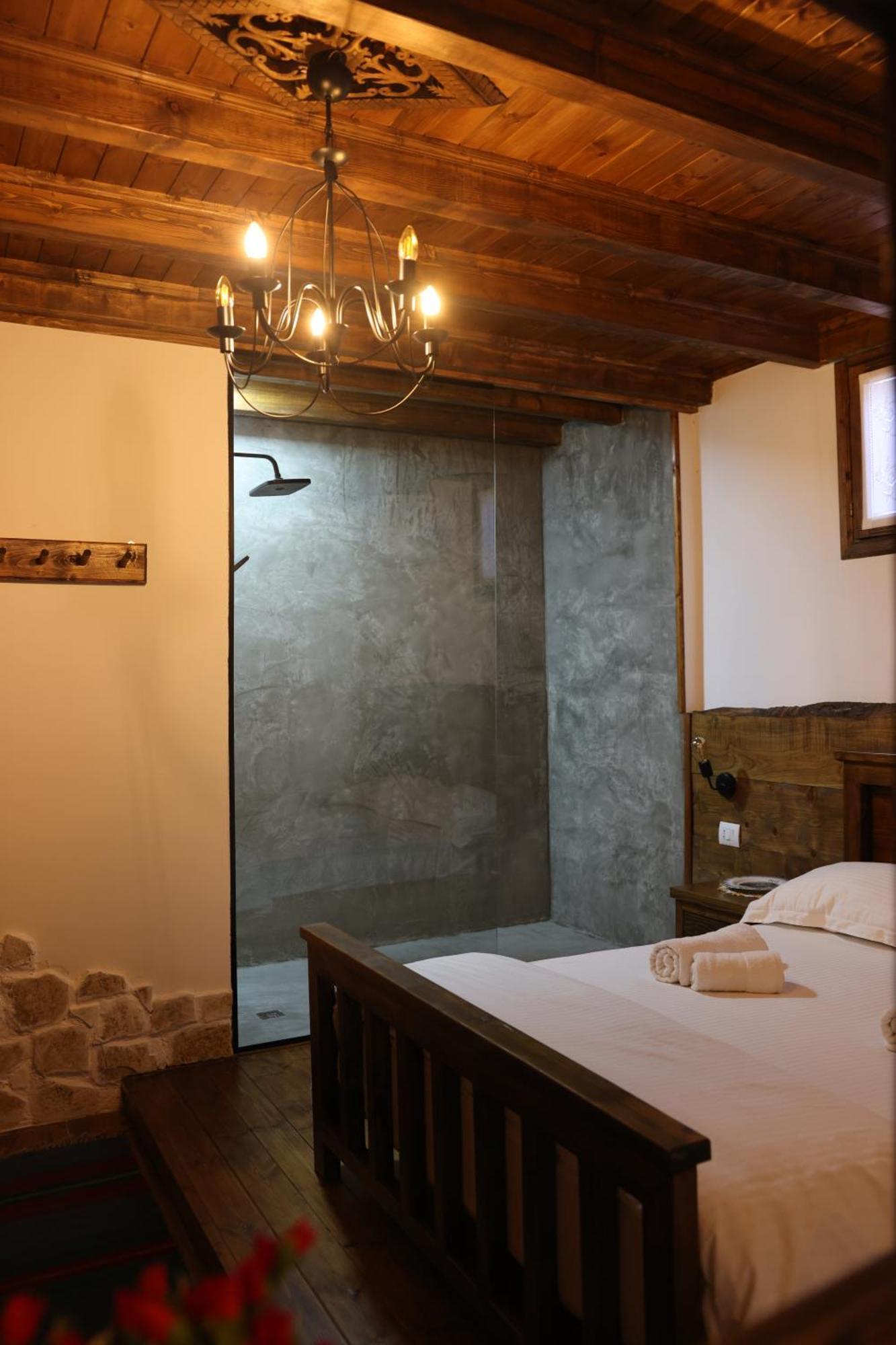 Anhel Hotel Берат Экстерьер фото